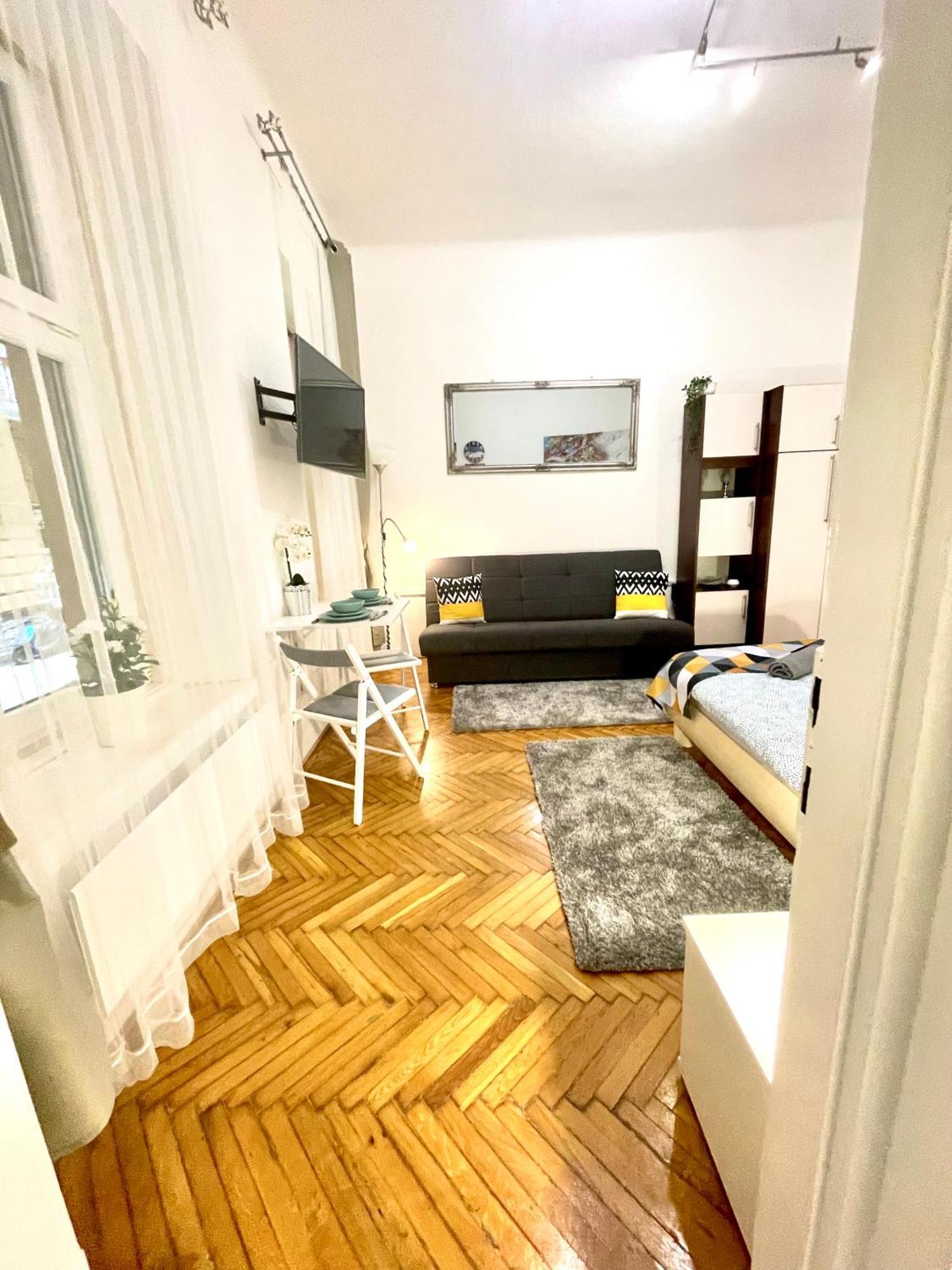 Small Cosy Apartment Near The Famous Westend City Center Budapest Eksteriør bilde