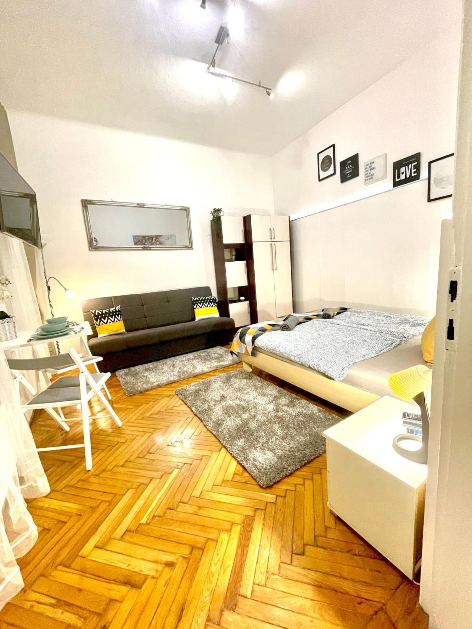 Small Cosy Apartment Near The Famous Westend City Center Budapest Eksteriør bilde