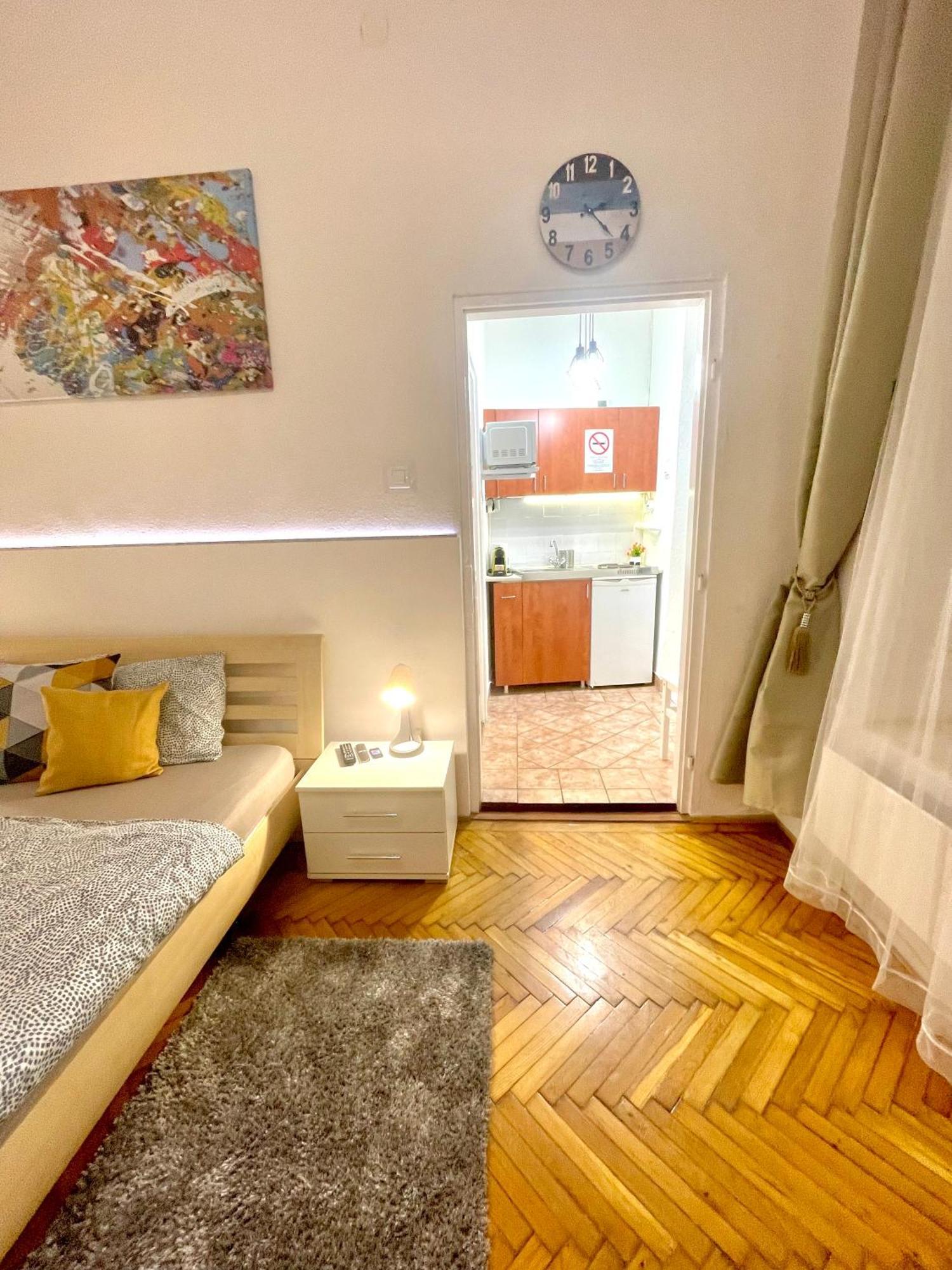 Small Cosy Apartment Near The Famous Westend City Center Budapest Eksteriør bilde