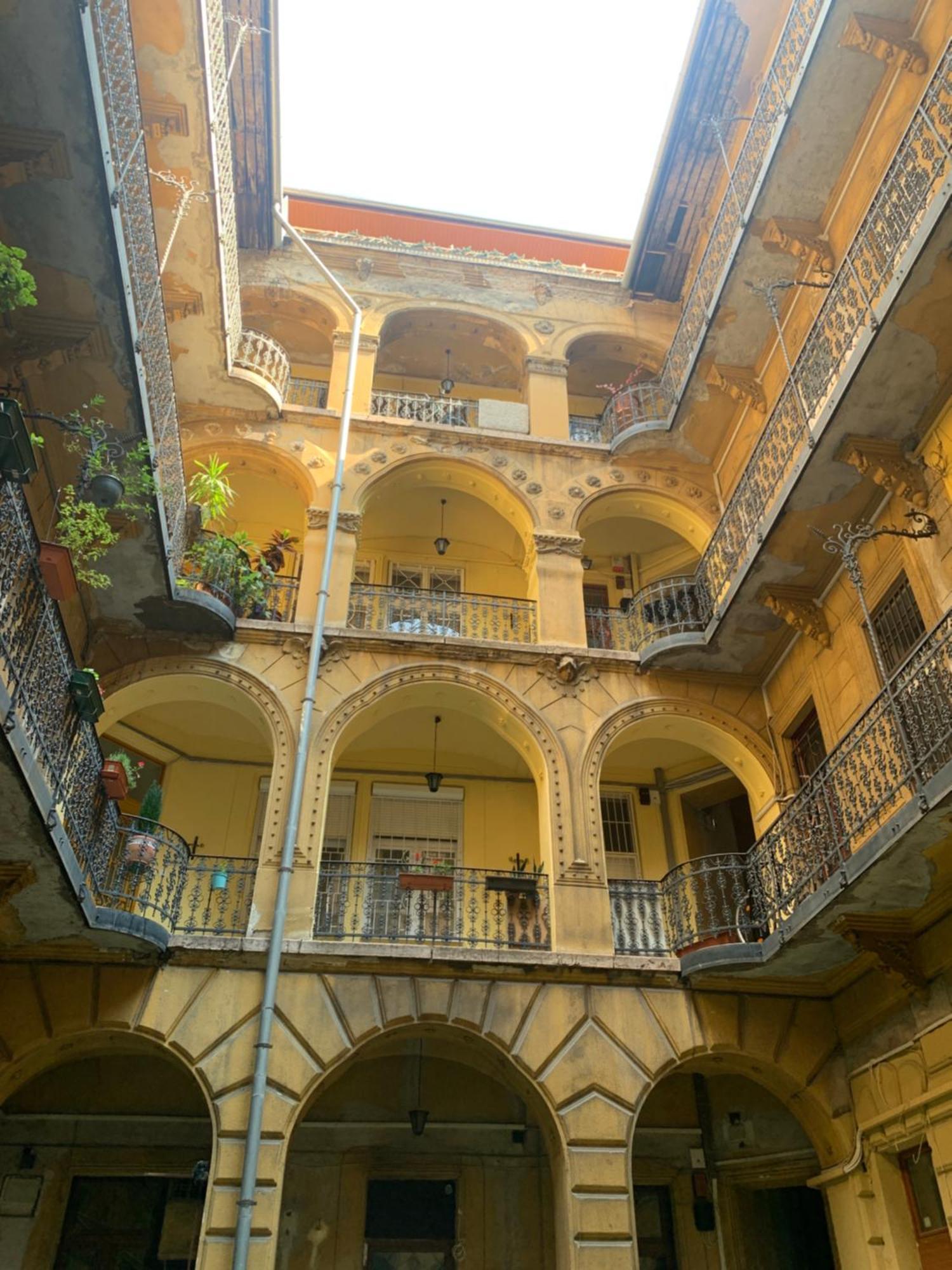 Small Cosy Apartment Near The Famous Westend City Center Budapest Eksteriør bilde